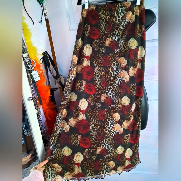 DK New Girl Order UK brand nwt flowy maxi skurt sheer overlay leopard & rose - Picture 1 of 9